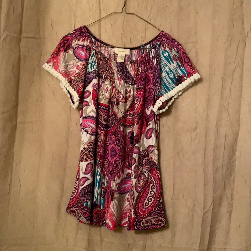 Diana Belle size S top with yarn tassel sleeve edge